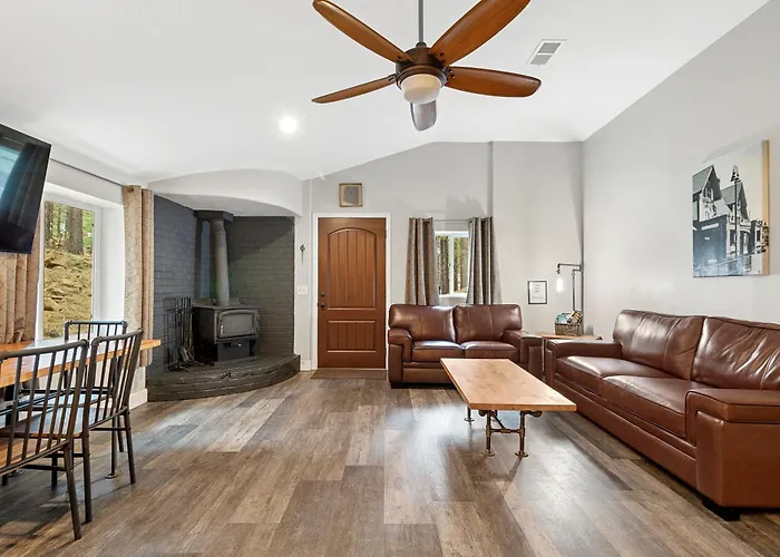 The Cozy Chalet